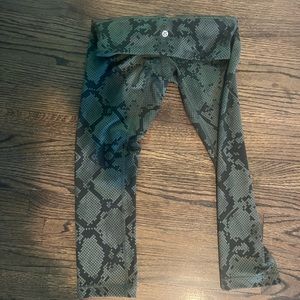 Lululemon green leggings